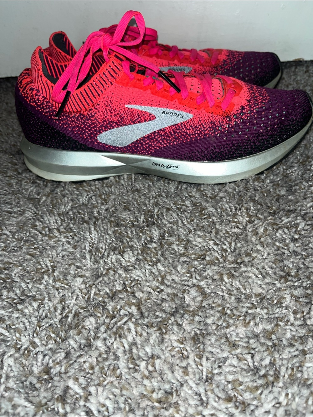 Brooks Women’s Running Shoe - Hot Pink & Purple